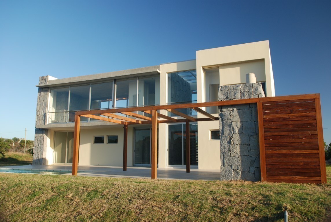 Muy linda casa con pileta en Arenas de Jose Ignacio